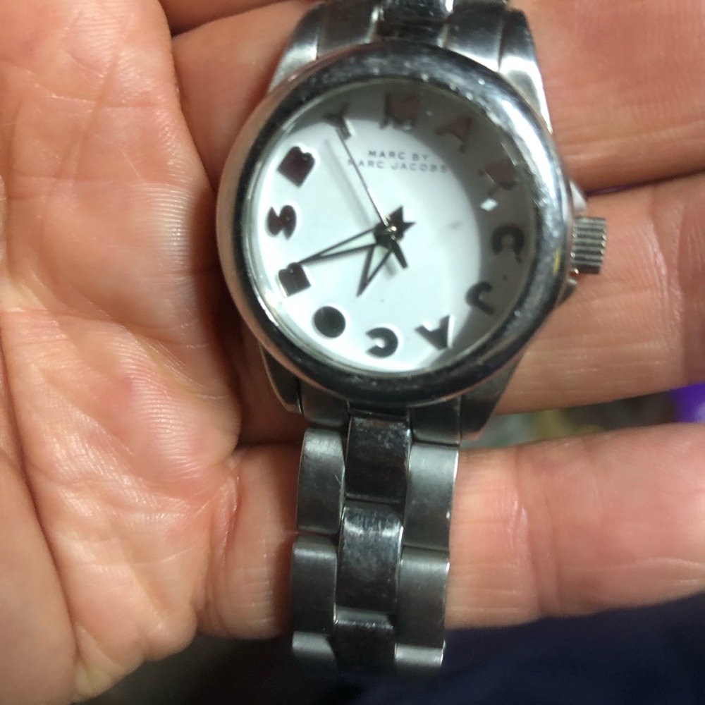 Marc Jacobs Silver Smartwatch - Picture 3 of 5